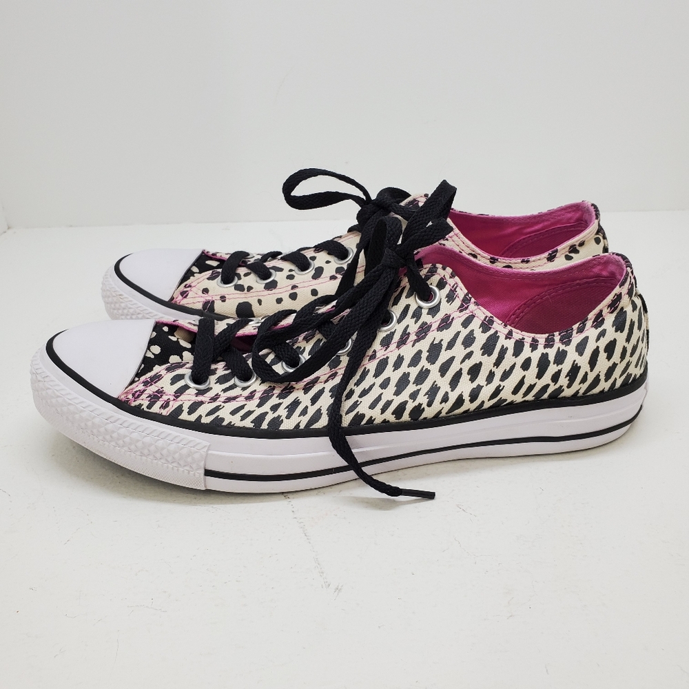 Converse womens sz 10 shoes fun print